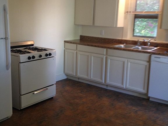 3rd image of 815 N Lindell Ave APT A