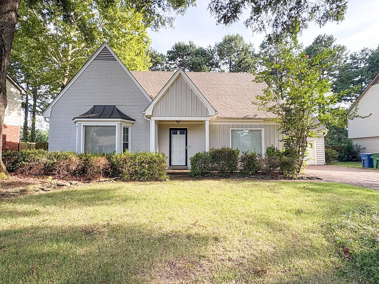 4 bedroom, 2.5 bath home over 2600 square feet near Farmington Elementary School — Photo 1