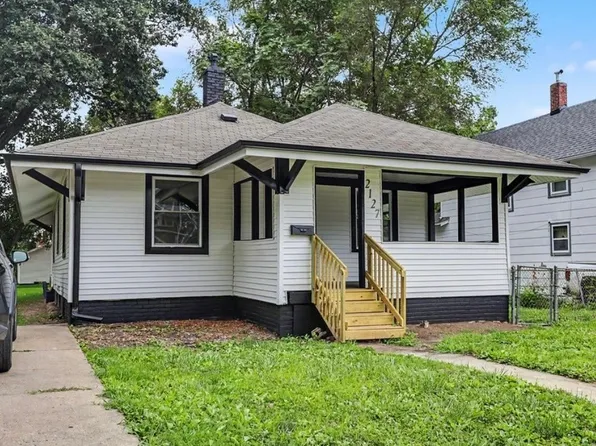 2127 E 13th St, Des Moines, IA 50316