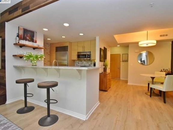 2nd image of 1655 N California Blvd