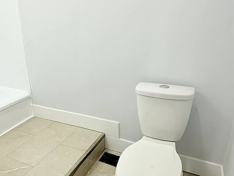 1011 Albert Rd #4 — Photo 11