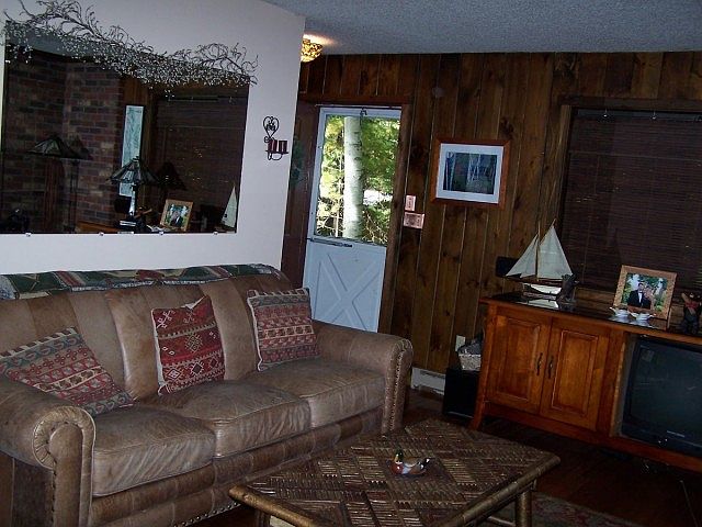 1st image of 3 Braley Ln