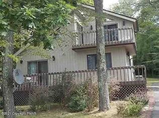 120 Lc Larson Dr, Pocono Lake, PA 18347