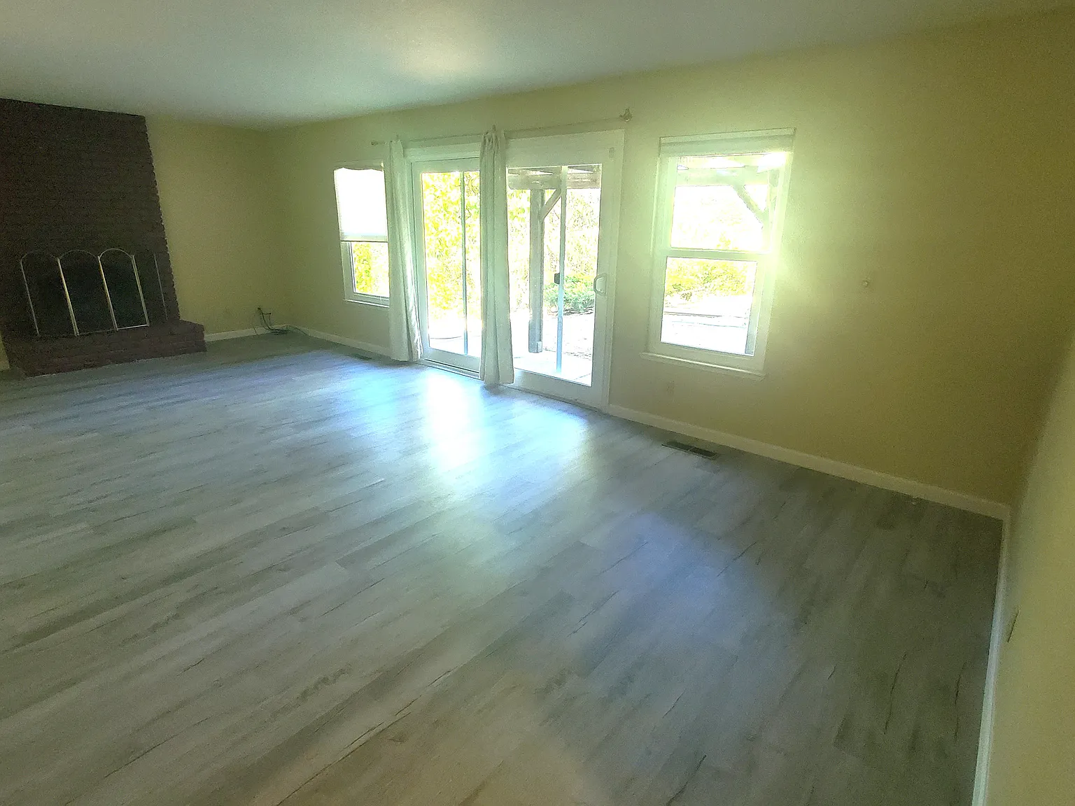 4 bed, 2.5 bath, 2924 sqft, $5,600 — Photo 4