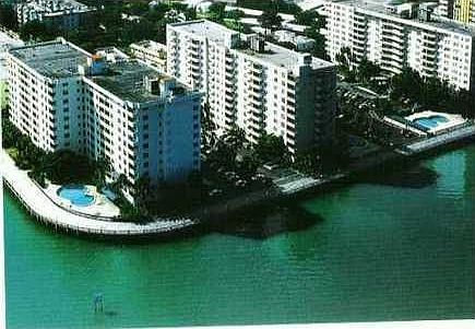 1st image of 7501 Treasure Dr #2M