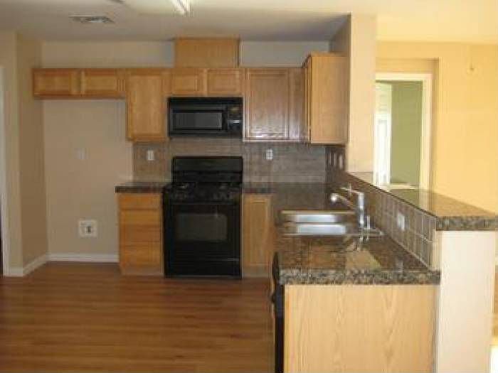 2nd image of 4477 Voltaire Dr