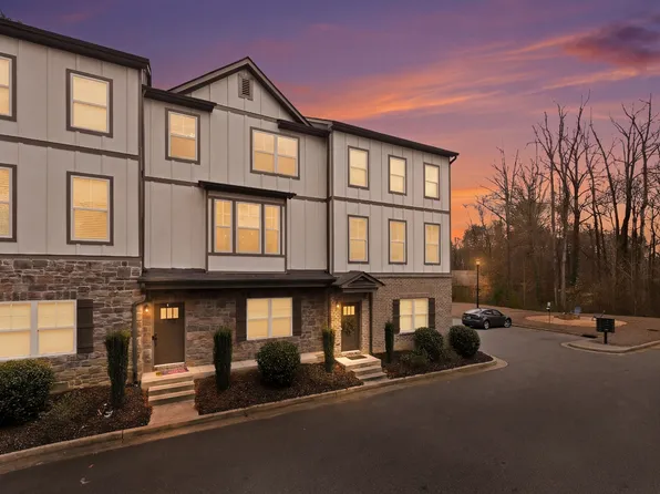 4762 Sampson Ct, Lilburn, GA 30047