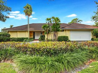 139 Country Club Dr, Tequesta, FL 33469