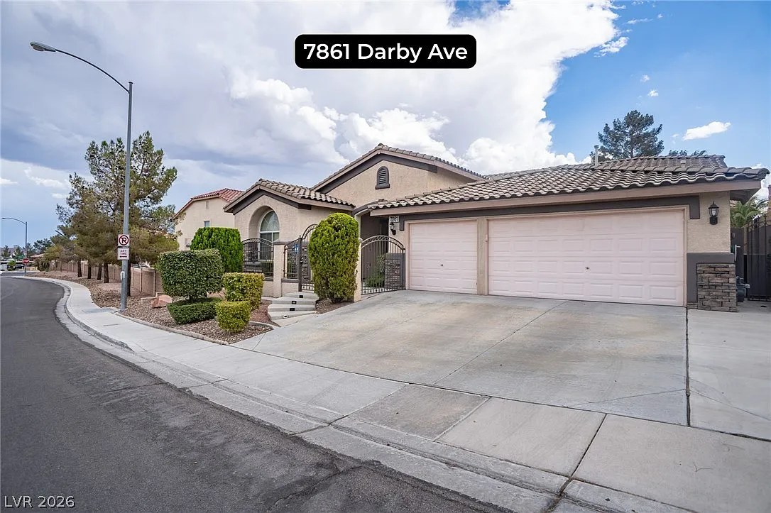 4 bed, 3.0 bath, 2715 sqft, $2,900 — Photo 1