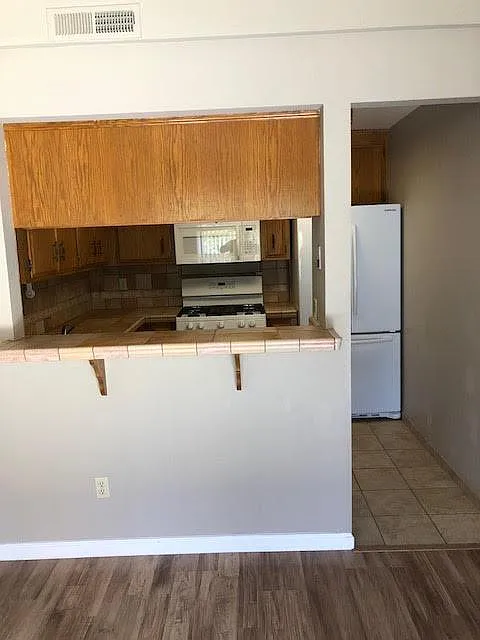 6246 Cabot Ct — Photo 4