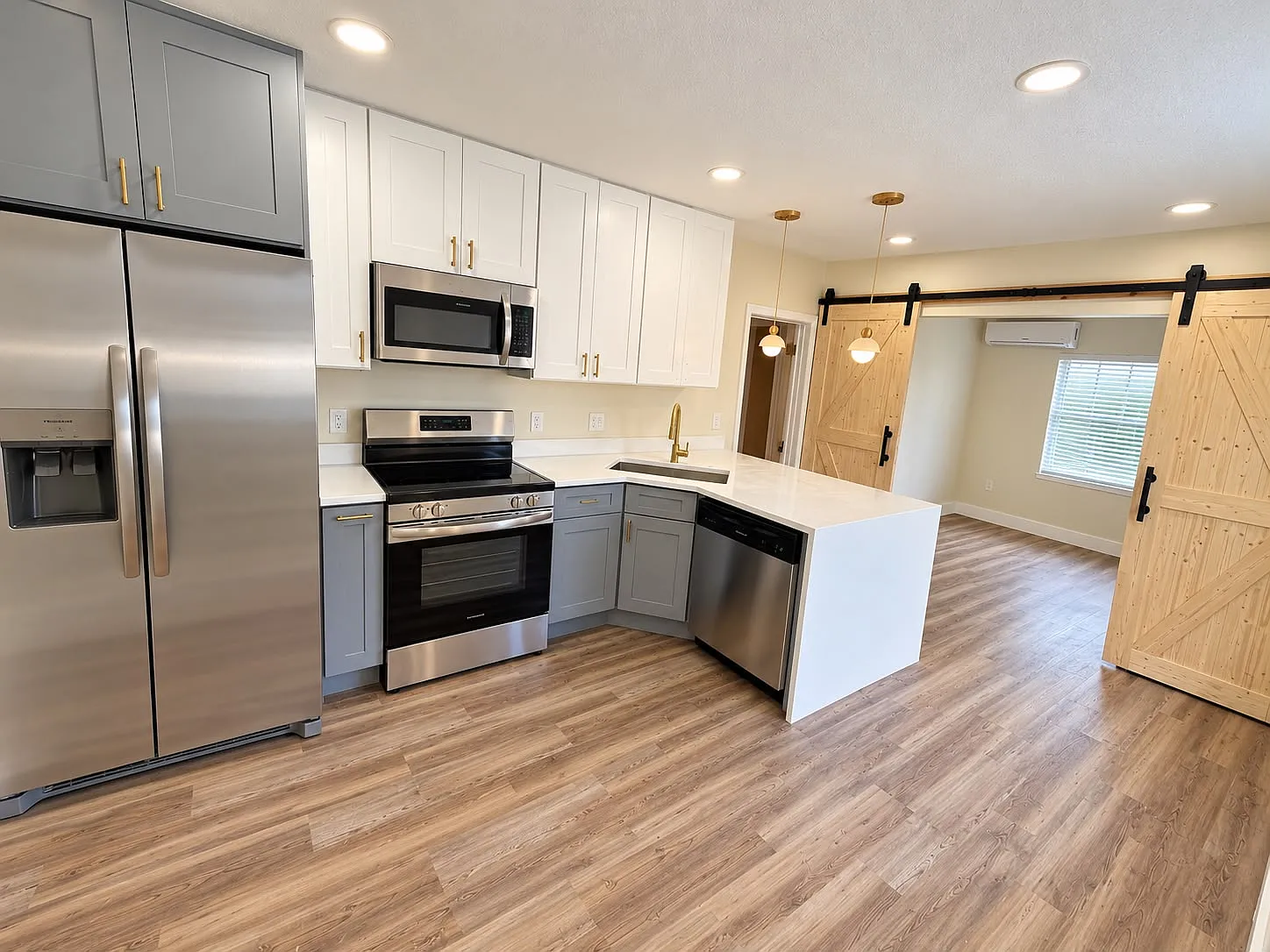1 bed, 600 sqft, $1,950 — Photo 4