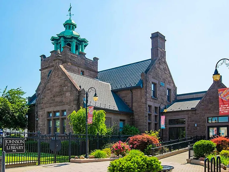 4-Johnson-Public-Library_FT