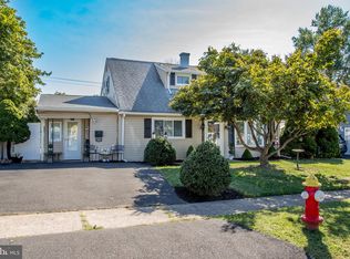 582 Elbridge Rd, Morrisville, PA 19067