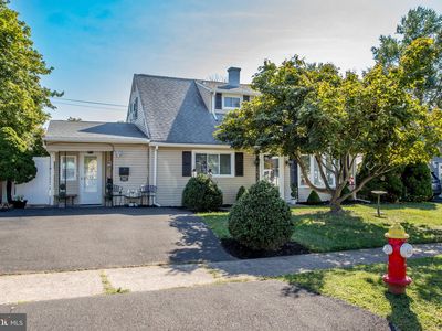 582 Elbridge Rd, Morrisville, PA, 19067