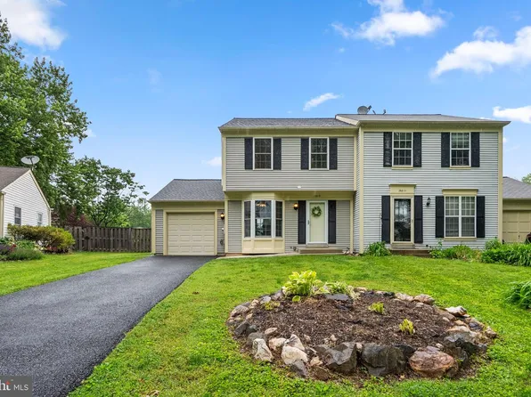 19819 Filbert Dr, Gaithersburg, MD 20879
