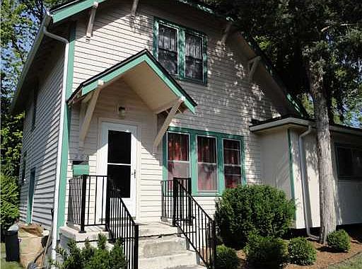 1st image of 208 Middle Dr