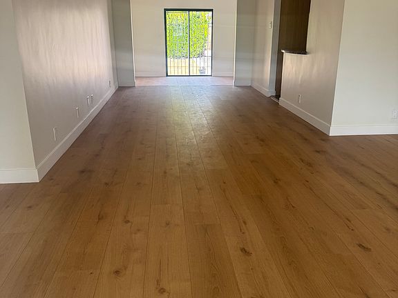 3rd image of 6548 Teesdale Ave