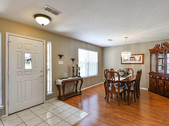 5th image of 4212 Glengate Dr