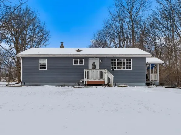 819 W Shore Dr, Stanton, MI 48888
