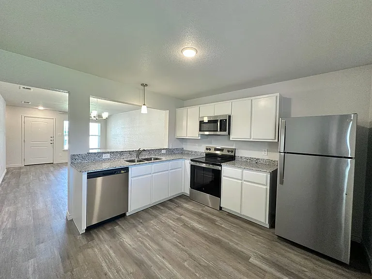 226B Dolphin Dr — Photo 8