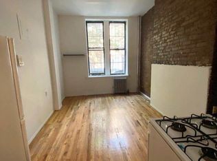 269 E 10th St #2C, New York, NY 10009