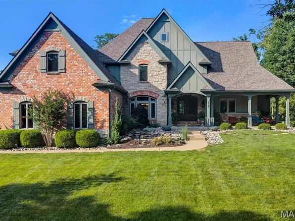 3760 Bear Tooth Ln, Pacific, MO 63069