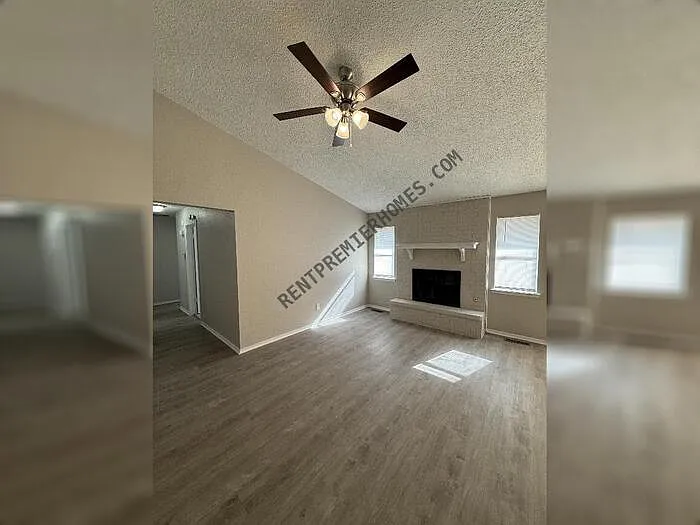 1720 SE 7th St — Photo 4