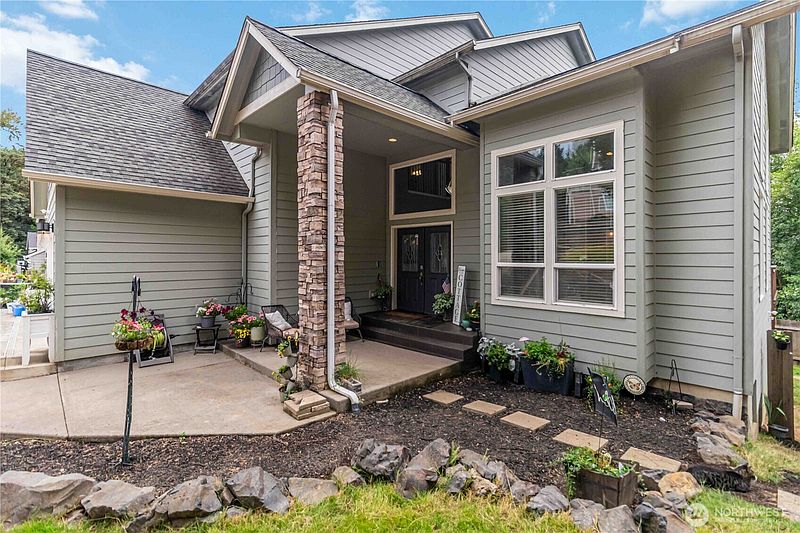 2nd image of 117 Alta Vista