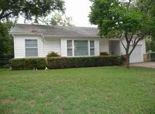 1634 W 3rd St, Irving, TX 75060