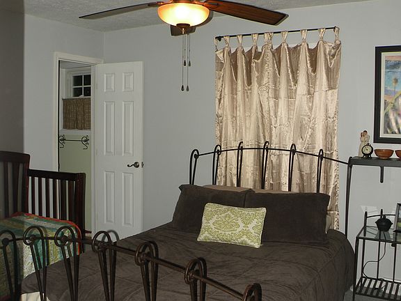 4th image of 703 White Sands Dr
