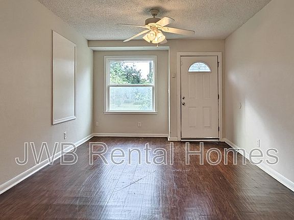 5th image of 1041 Lake Forest Blvd