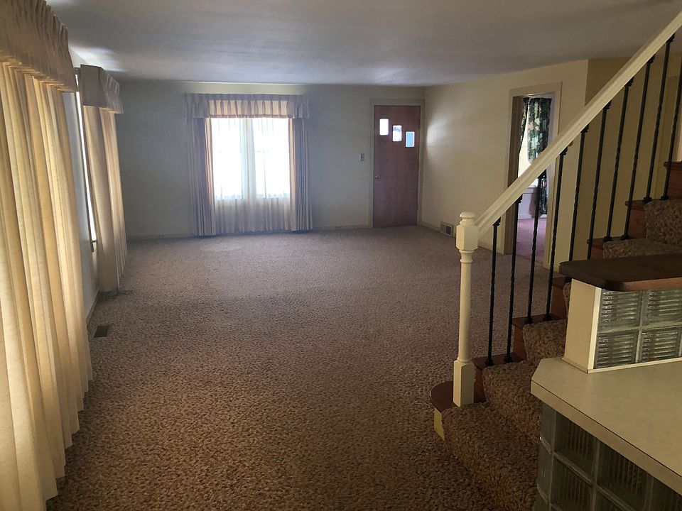 1st image of 17781 195th Ave