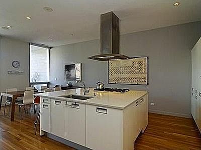 5th image of 1711 W Division St APT 301