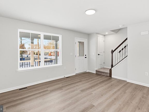 3rd image of 599 Arlmay Ave