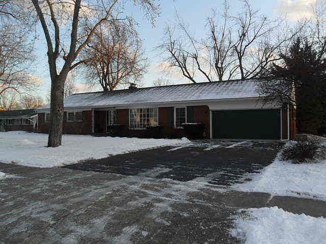 1st image of 925 Hillcrest Dr
