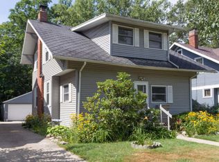 1439 W Maple St, Kalamazoo, MI 49008