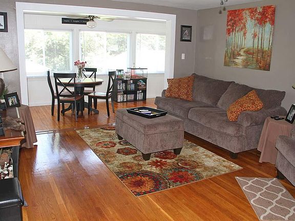 2nd image of 1116 Galax St