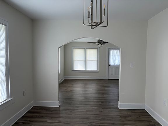 5th image of 406 N Eagle St