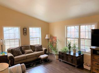 900 Meadow Rd, Cherryvale, KS 67335