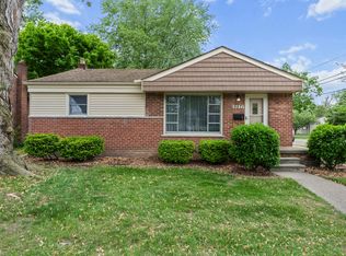 9971 Doris St, Livonia, MI 48150