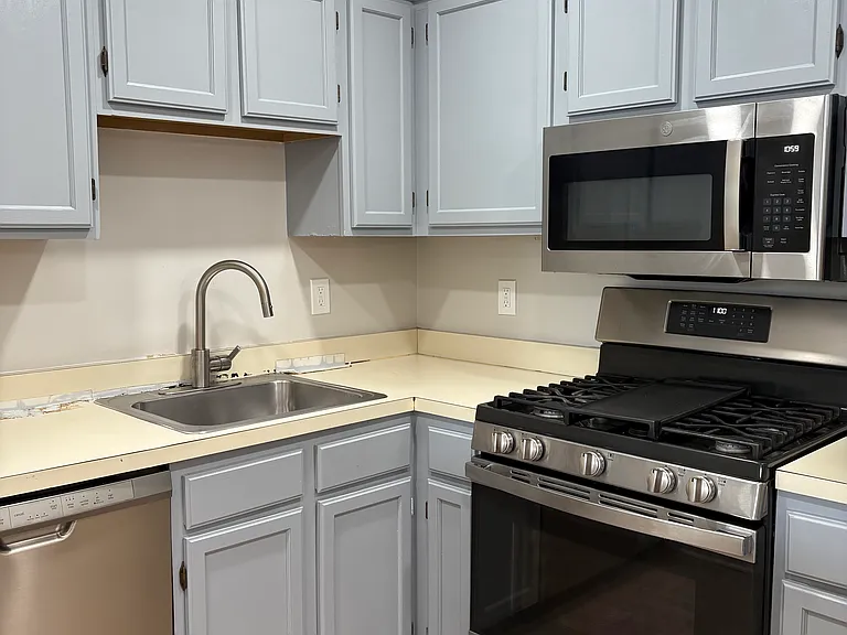 1331 Waterford Dr — Photo 5