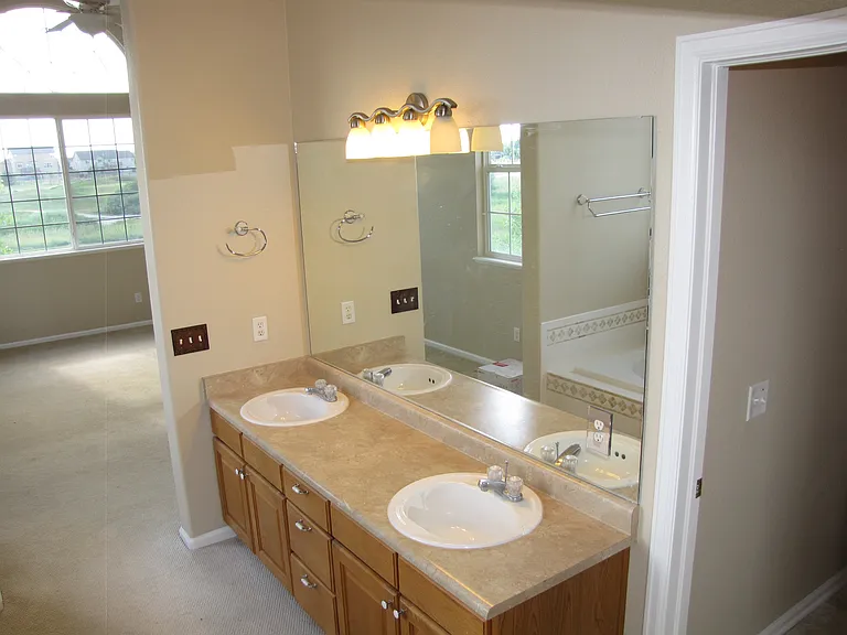 9202 Royal Melbourne Cir — Photo 43