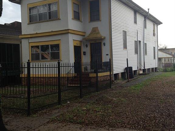 2nd image of 3910-12 Louisiana Ave