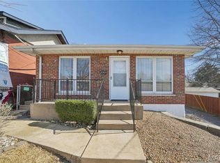 1122 Grandview Pl, Saint Louis, MO 63139