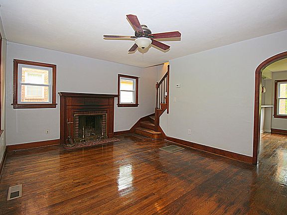 3rd image of 3631 Sunrise Ave NW