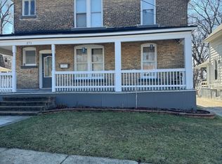 271 Lessenden Pl, Elgin, IL 60120