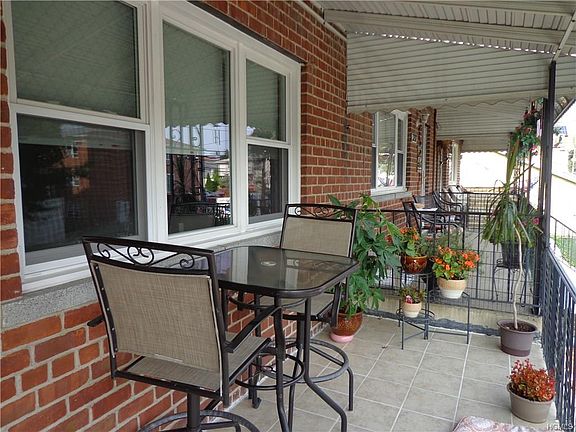 4th image of 3205 Fairmount Ave
