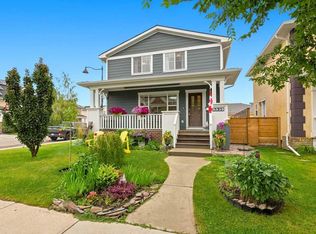 5528 W Forand St SW, Calgary, AB T3E7S6
