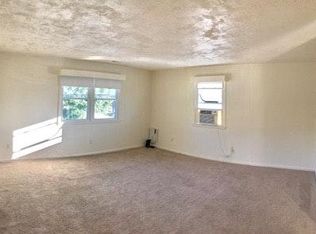 126 Carroll Rd, Pasadena, MD 21122