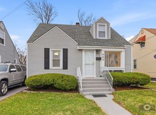 440 Engle St, Dolton, IL 60419